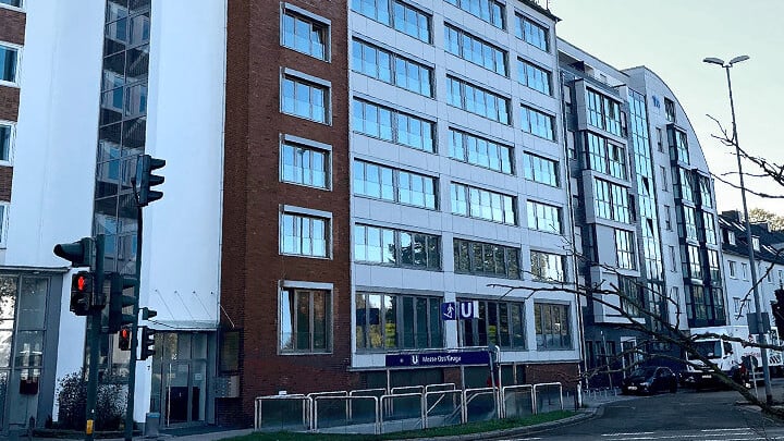 Gebäude