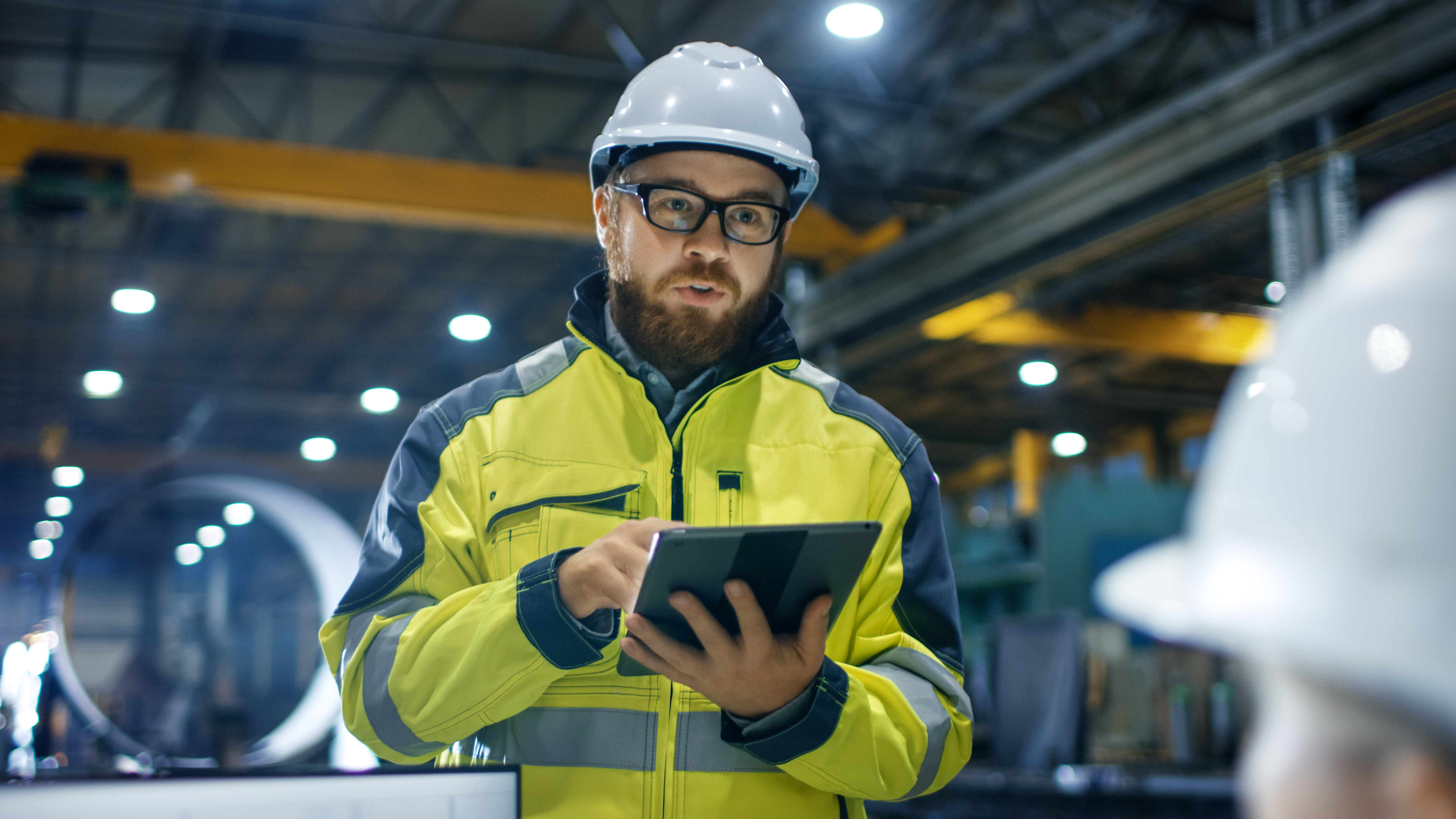 Freiberuflicher Bauleiter auf einer Industrieanlage